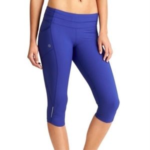 Athleta Blue Capri Leggings
